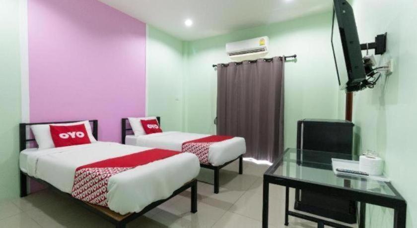 Oyo 1163 Eden Hotel Phuket
