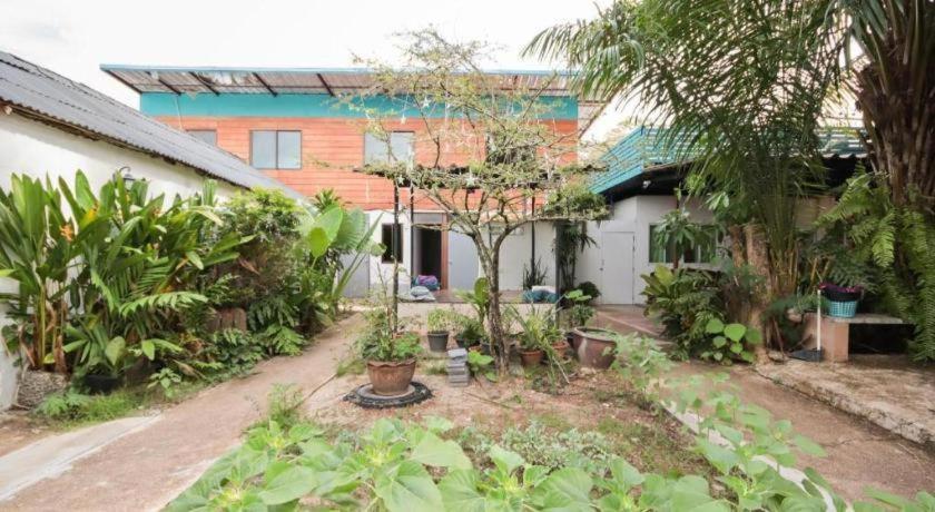 Oyo 1163 Eden Phuket